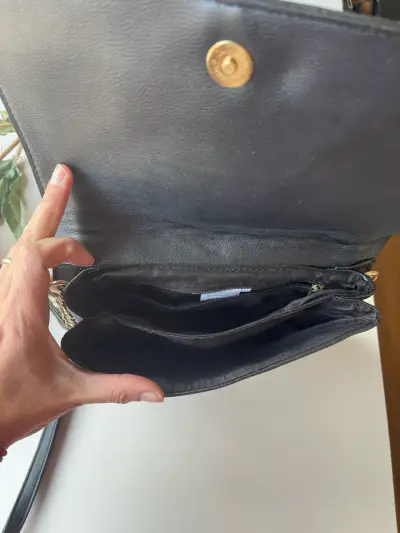 Cartera de ecocuero negra elegante - miniatura 3