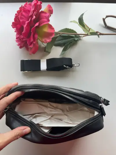 Cartera Juvenil negro acolchado con correa - miniatura 3