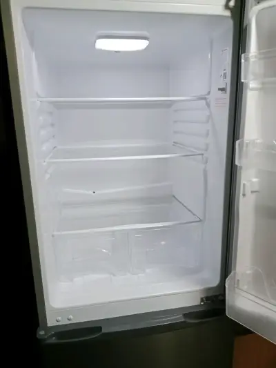 Refrigerador dos puertas en buen estado - miniatura 2