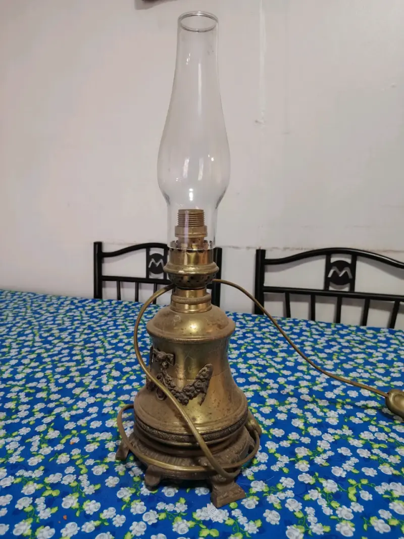 Lámpara de aceite vintage de bronce