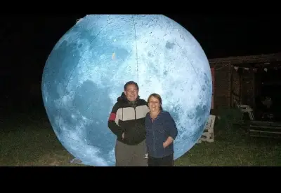 Luna inflable LED - miniatura 1
