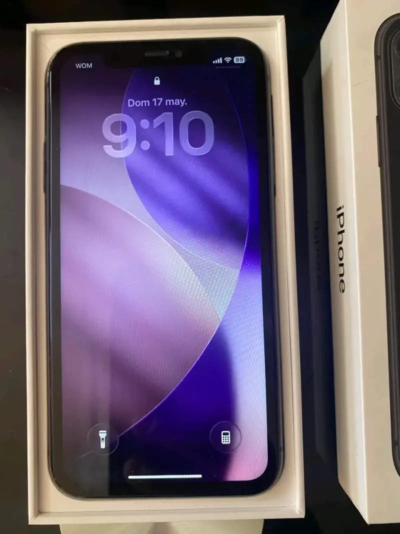 iPhone 11 en buen estado - 4