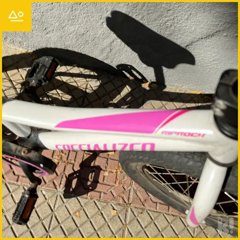 Bicicleta infantil Specialized rosada - 5
