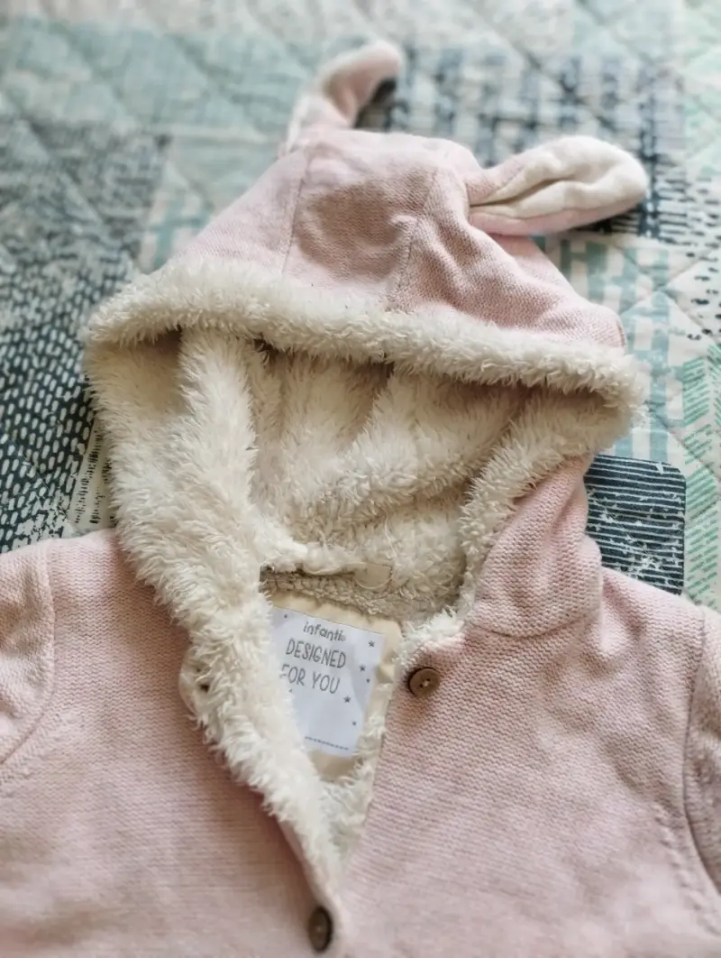 Chaqueta rosada con capucha para niña - 3