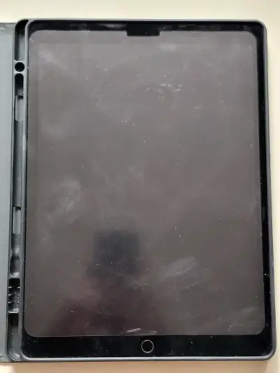 📱 iPad Pro (1ª generación) en buen estado + funda - miniatura 2