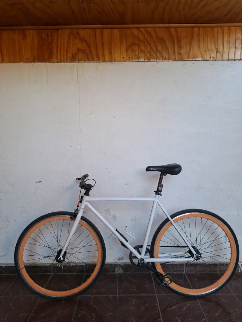 Bicicleta fixie blanca - 3