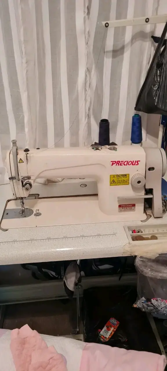 Máquina de coser Precious PC8700 - 2