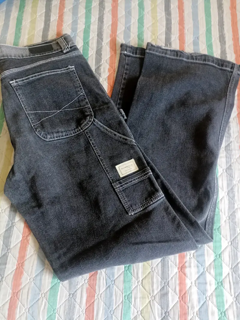 Jeans azul oscuro de mujer