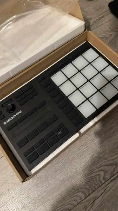 Controlador de música Maschine Mikro MK3 - miniatura 1