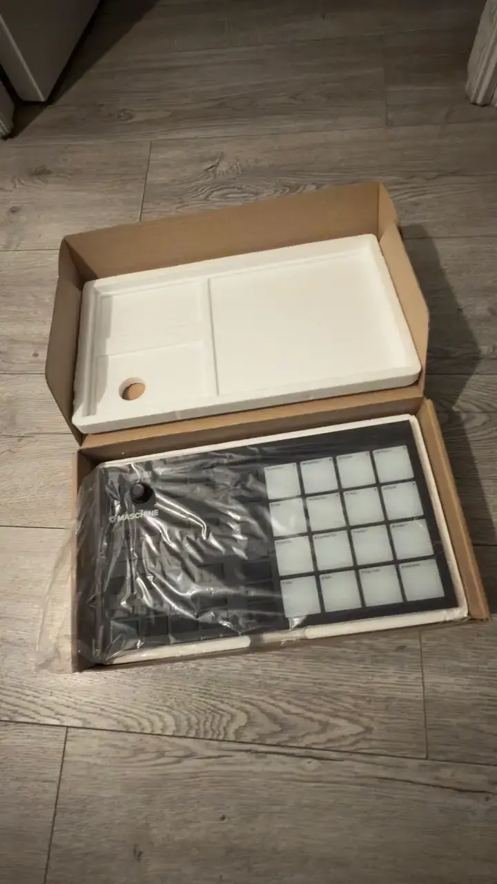 Controlador de música Maschine Mikro MK3 - 2