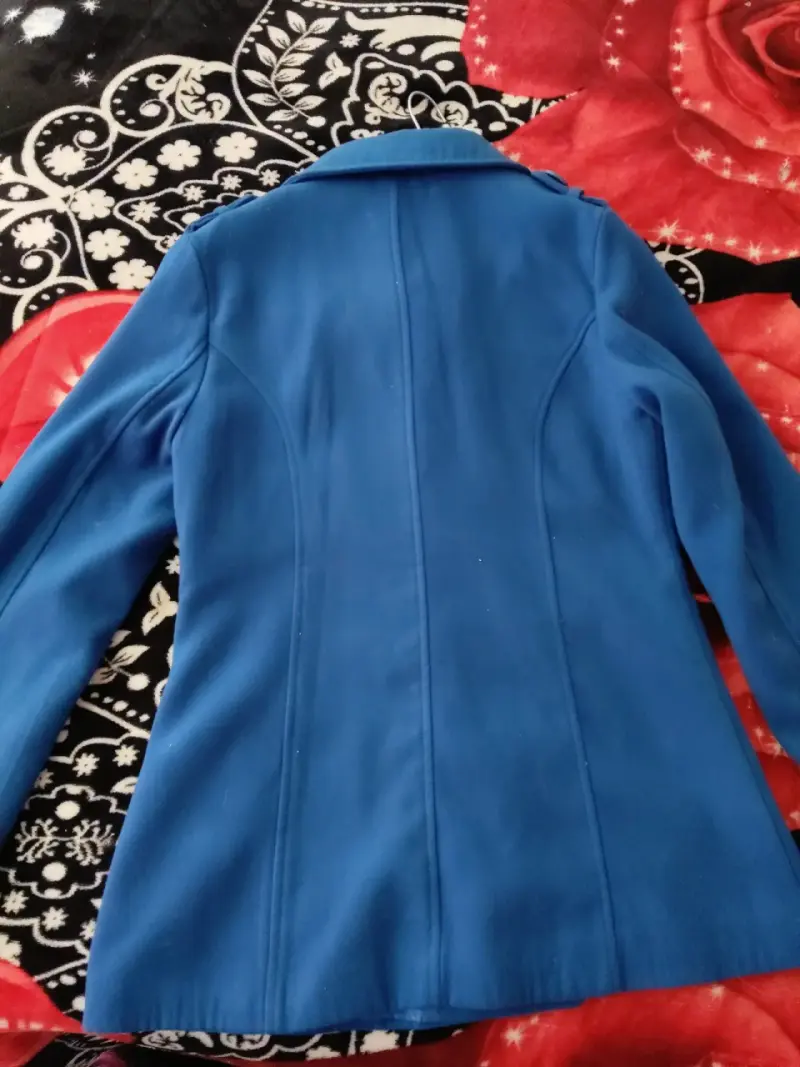 Abrigo azul de mujer - 3