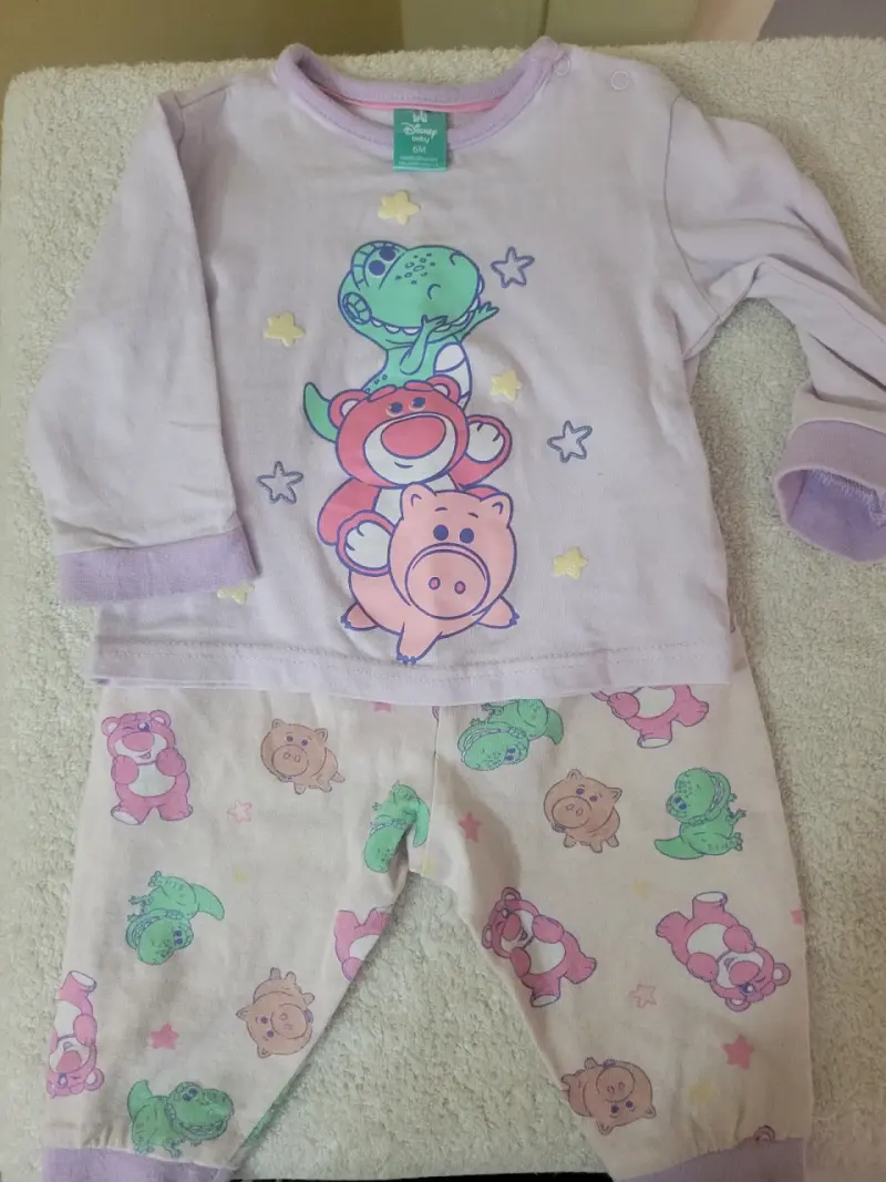 Pijama bebé Disney 6 meses