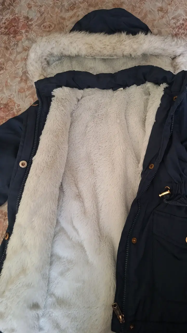 Parka azul con forro de piel - 2
