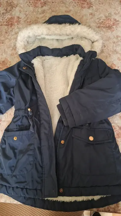 Parka azul con forro de piel - miniatura 3