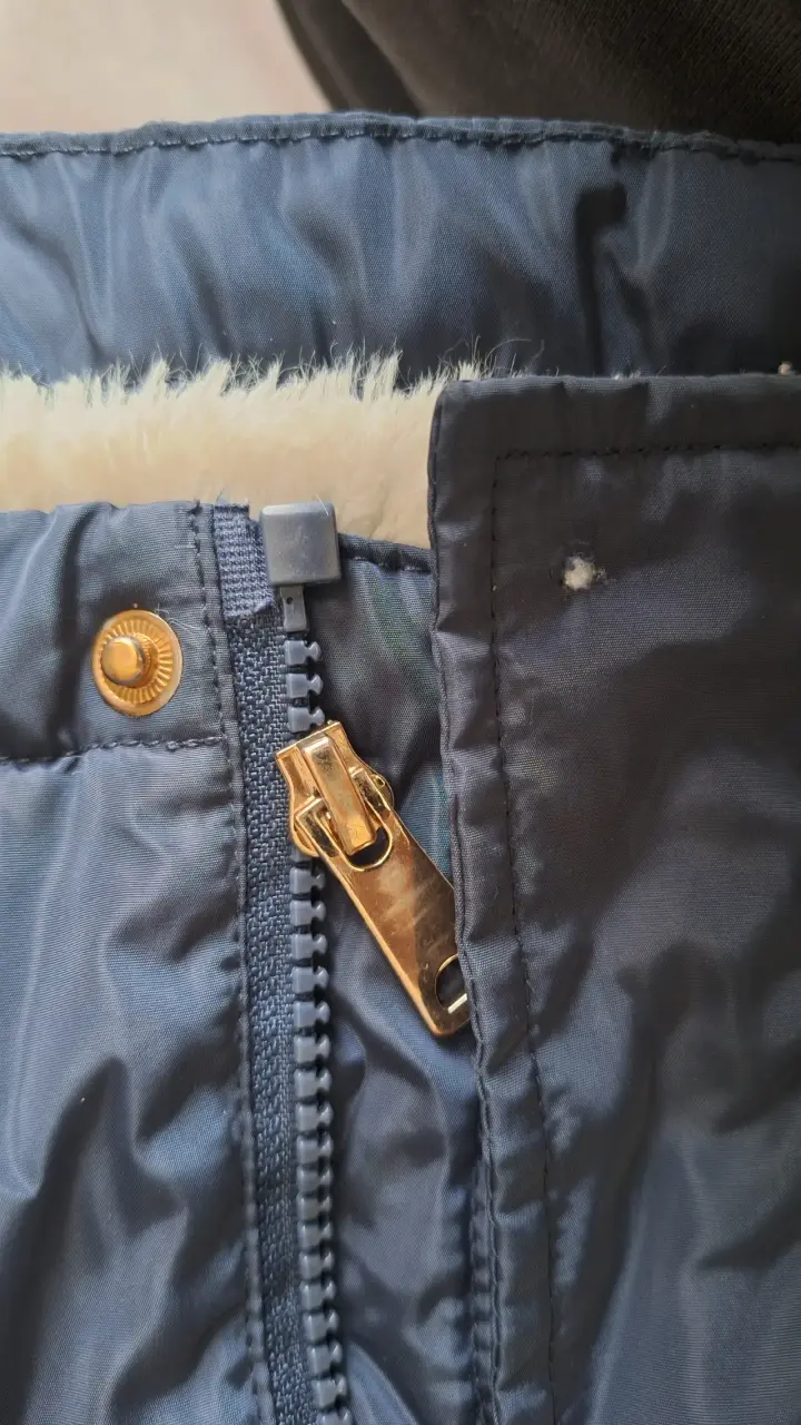 Parka azul con forro de piel - 4