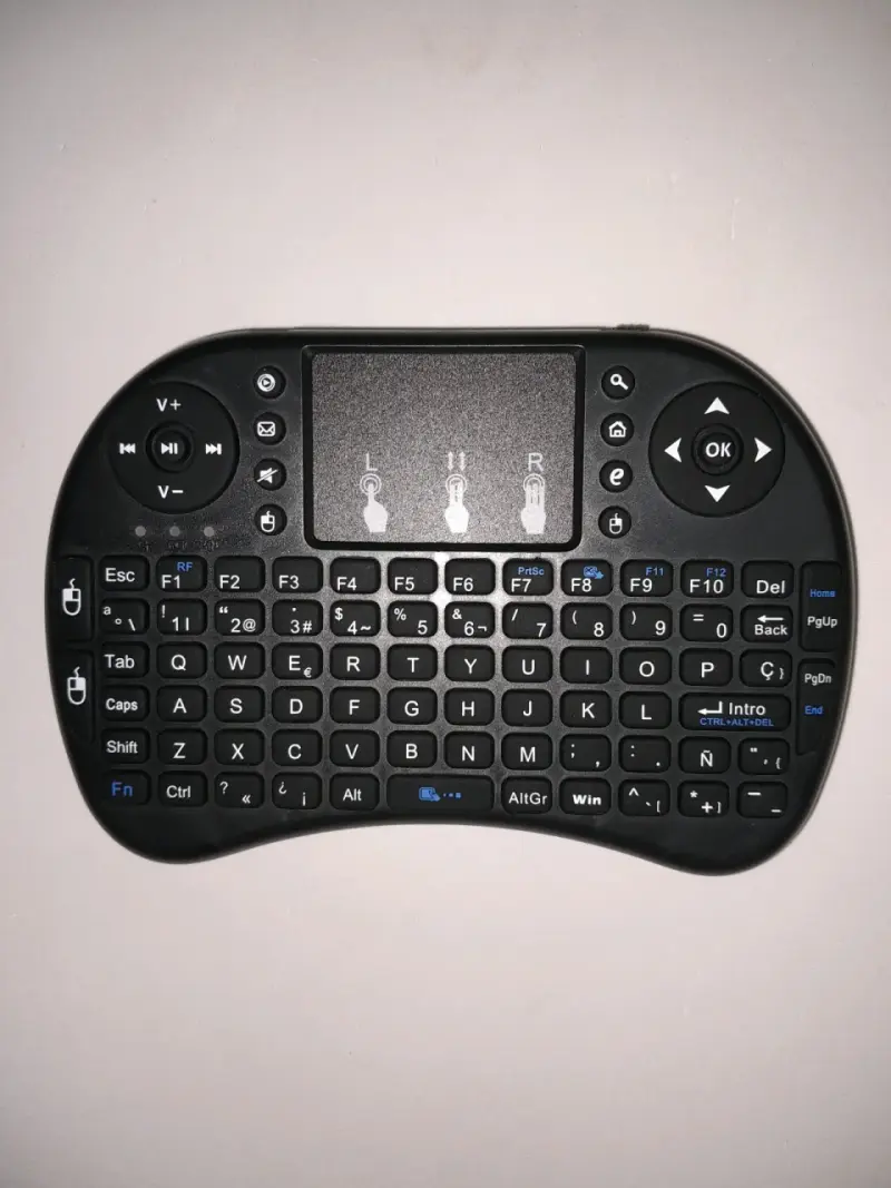 Teclado Mini Inalámbrico con Touchpad - 2
