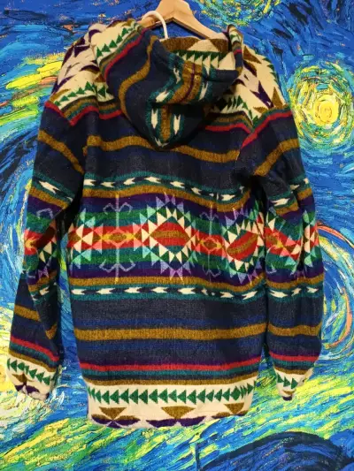 Chaqueta étnica con capucha - miniatura 2