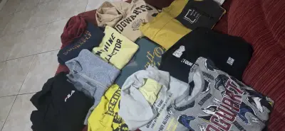 Lote de poleras estampadas para niño talla desde 8 - miniatura 2