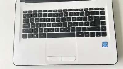 Notebook HP 14” | 8Gb RAM | SSD 415Gb | Batería Nu - miniatura 2