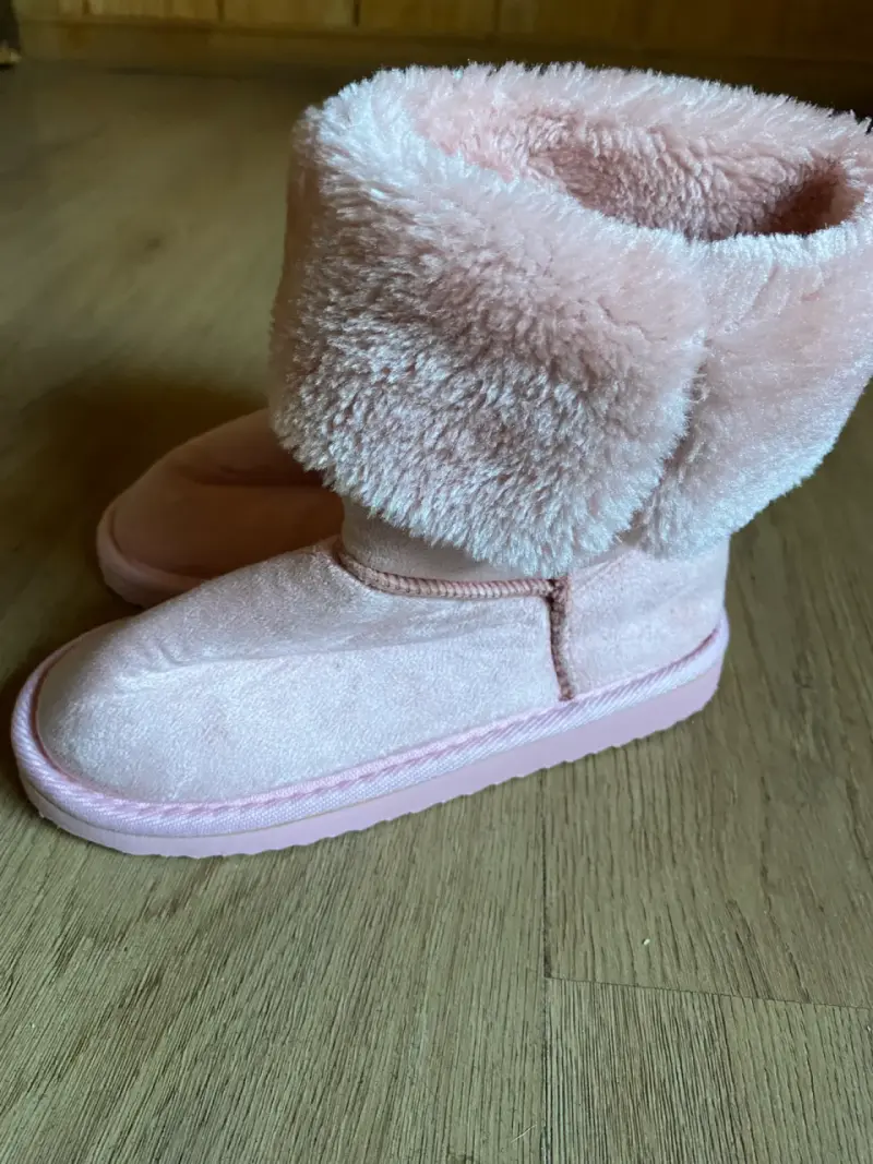 Botas rosadas de felpa - 2