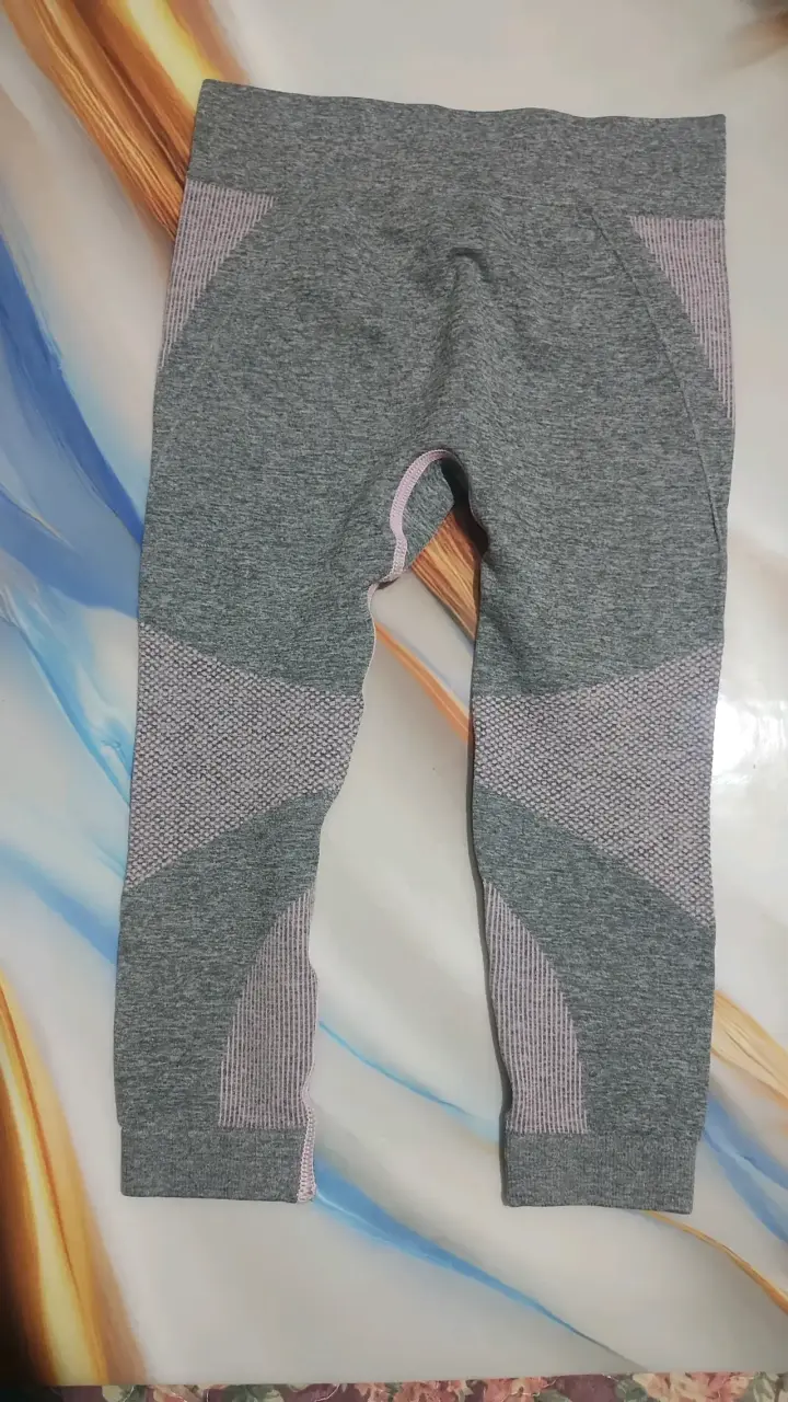 Pantalones y sombrero - 1