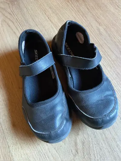 Zapatos negros para niña - miniatura 1