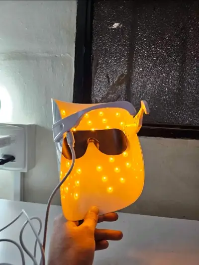 Máscara LED profesional - miniatura 2