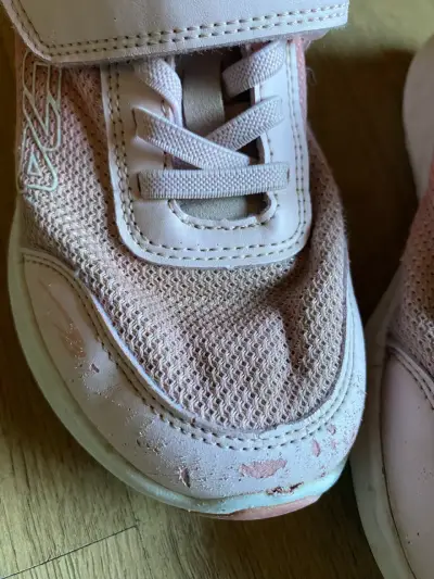 Zapatillas rosas para niñas - miniatura 2