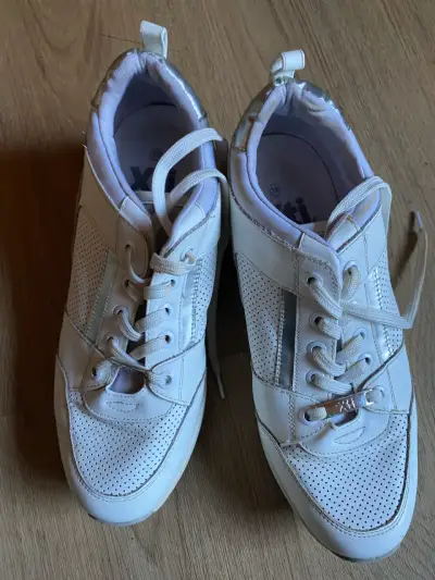 Zapatillas blancas casual Xti - miniatura 1