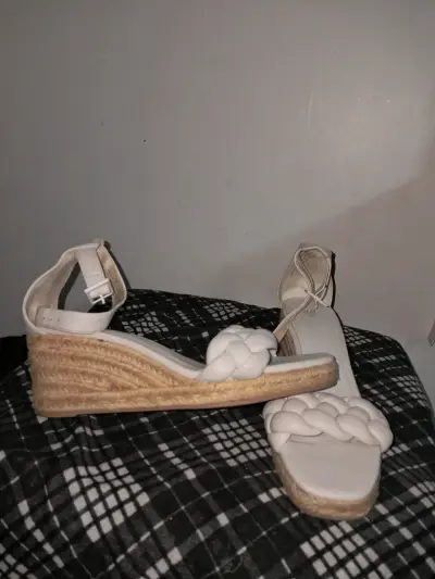 Sandalias blancas HYM - miniatura 3
