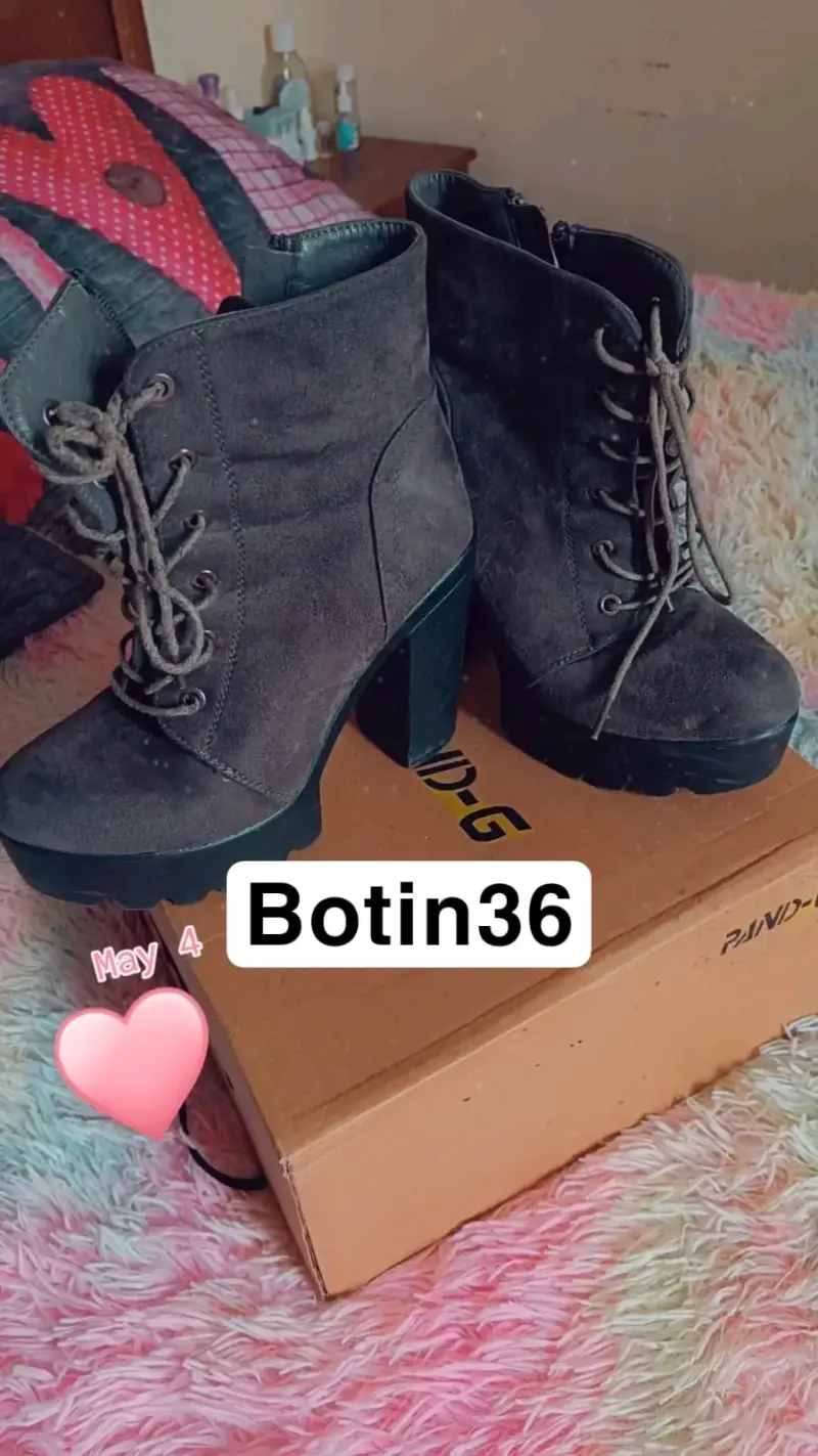 Zapatillas plataforma blancas, botas cafes $12.000 - 4