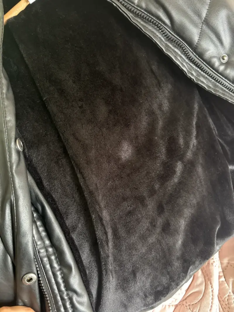 Chaqueta acolchada negra de invierno - 3