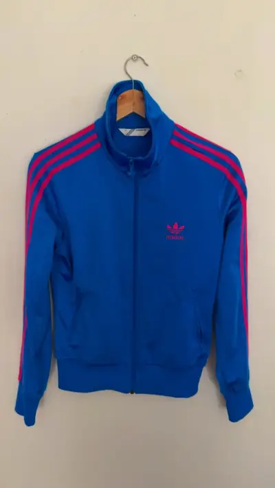 Chaqueta deportiva negra con logo - miniatura 2