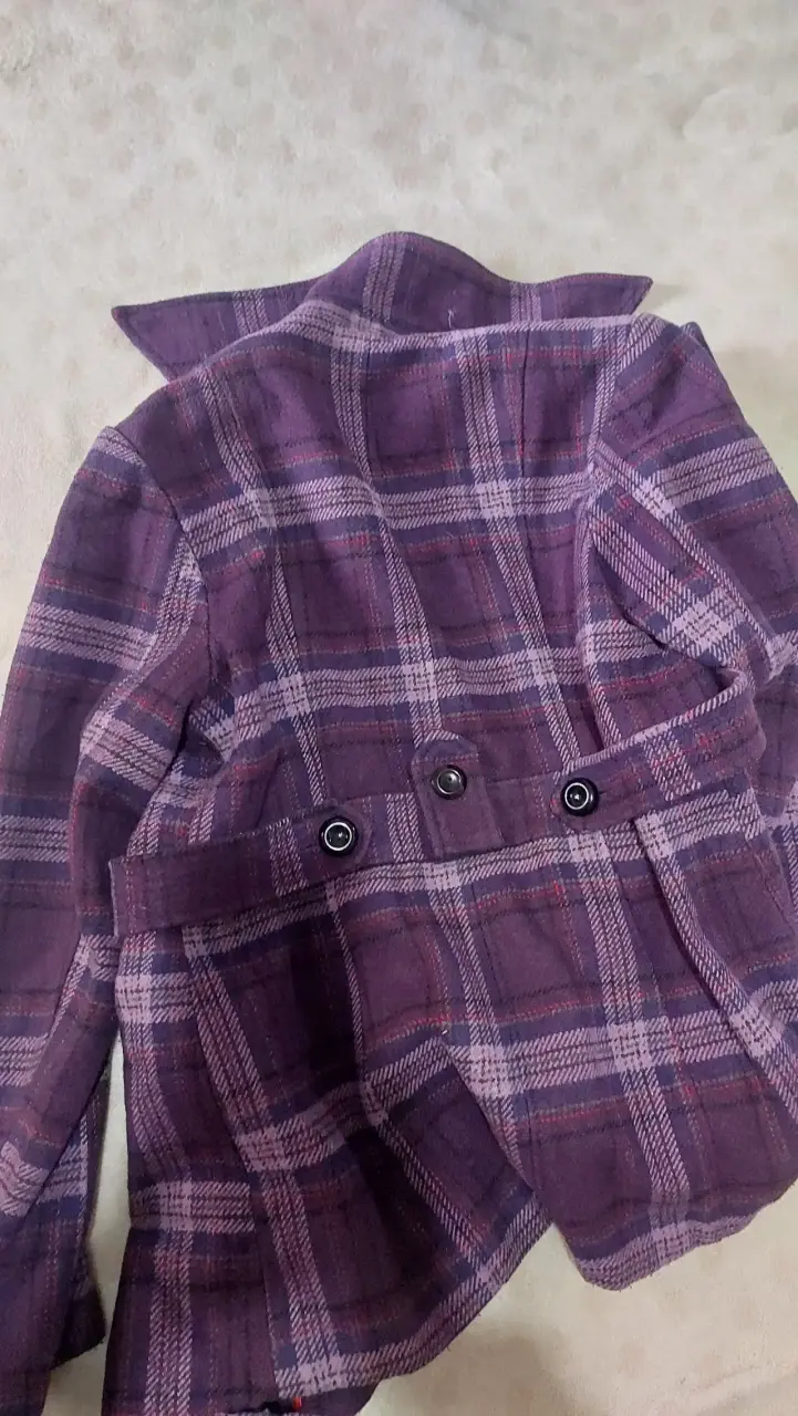 Abrigo púrpura a cuadros - 2
