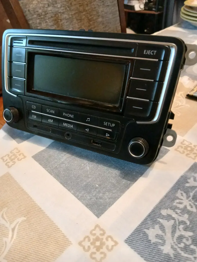 Radio auto volkswagen saveiro 2018 - 1