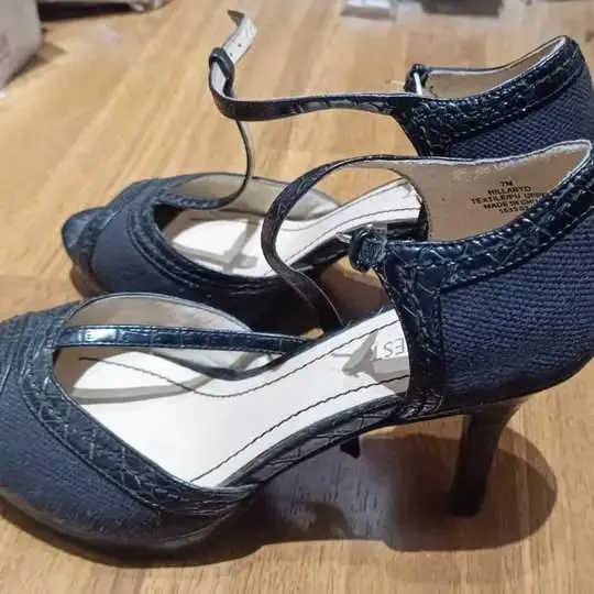 Tacones negros ajustables - 4