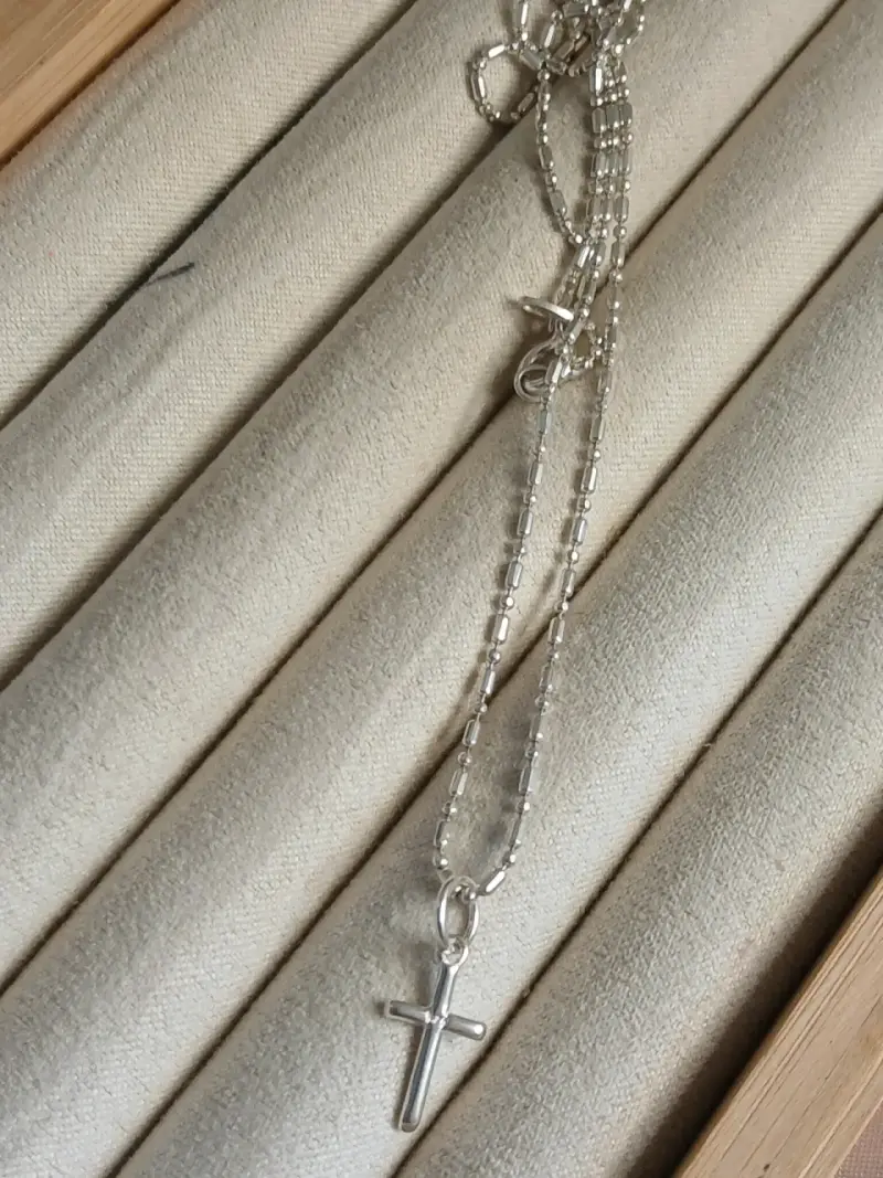 Collares de plata con dijes variados - 6