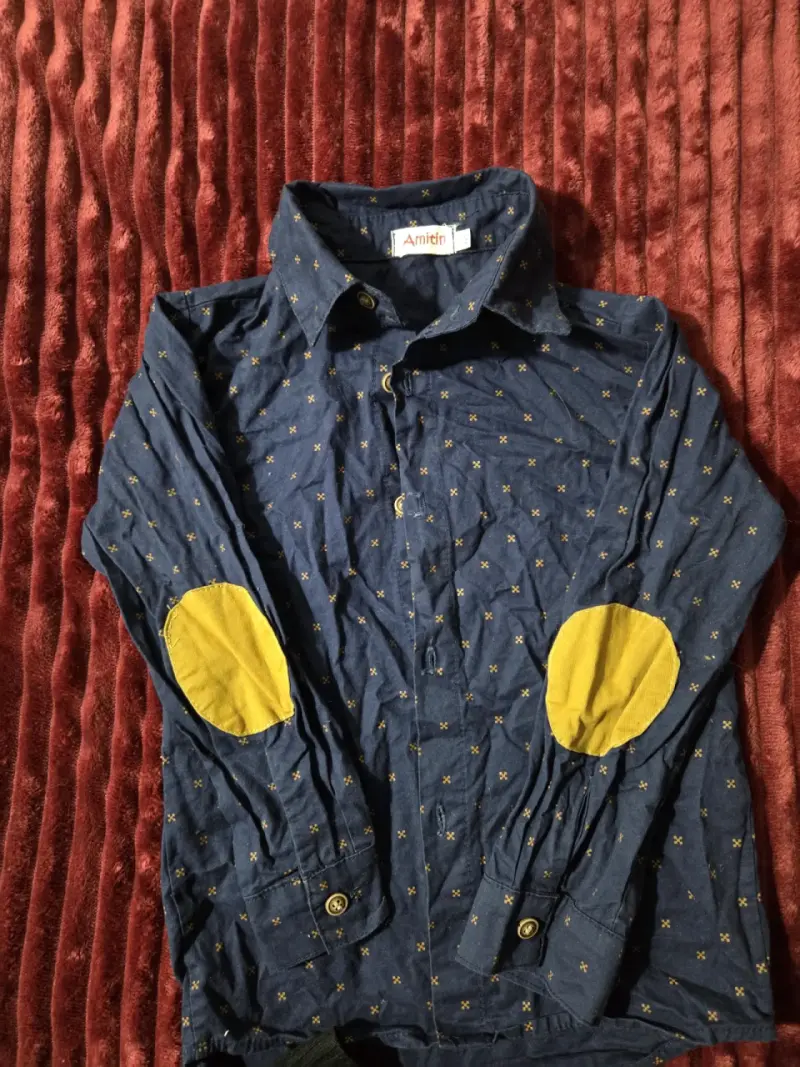 Polerón niño amarillo con capucha - 5