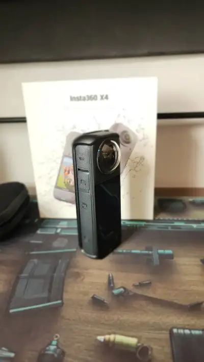 Cámara Insta360 X4 - miniatura 2