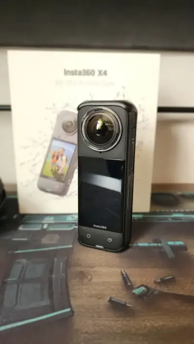 Cámara Insta360 X4 - miniatura 3