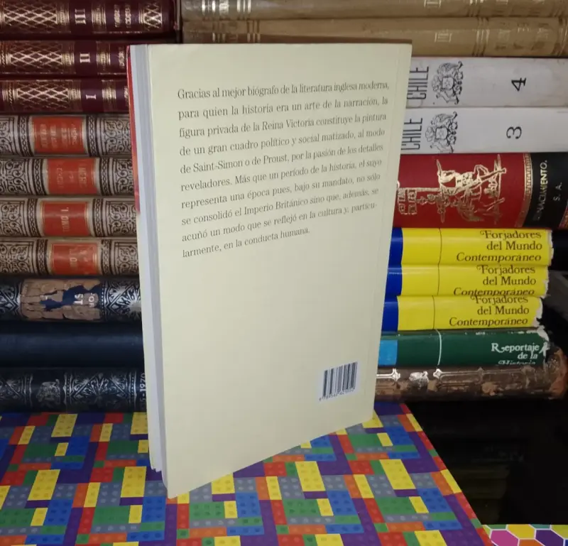 Libro 'La Reina Victoria' de Lytton Strachey - 2