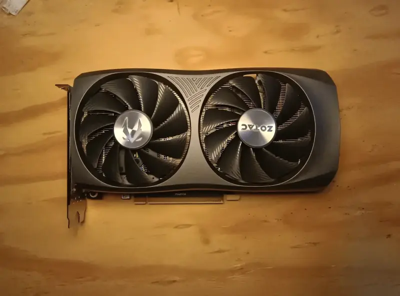 Tarjeta gráfica RTX 4070 12GB Zotac - 1