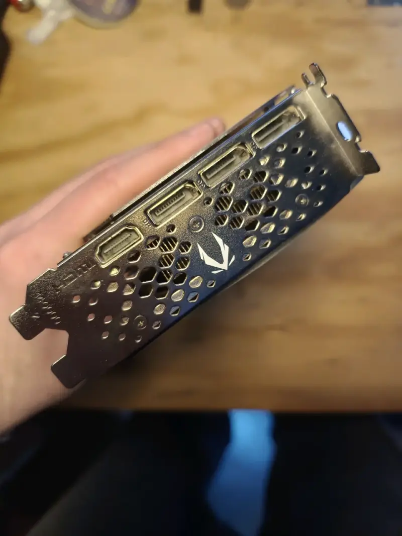Tarjeta gráfica RTX 4070 12GB Zotac - 4
