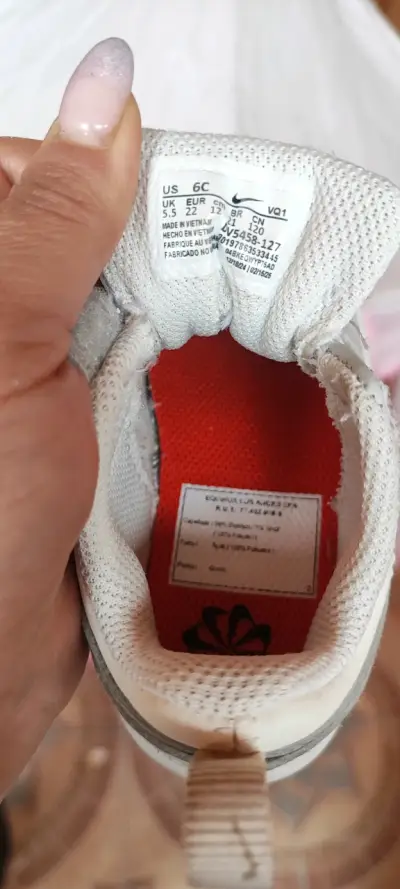 Zapatillas Nike para niños blancas con gris - miniatura 5