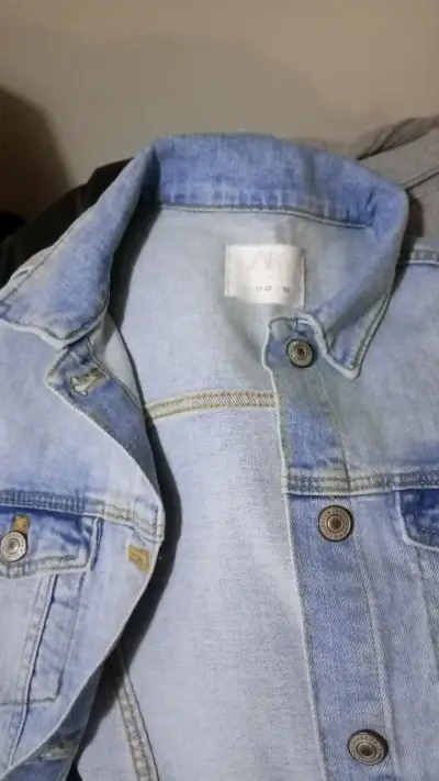 Pantalones baratos y más ropa - miniatura 6