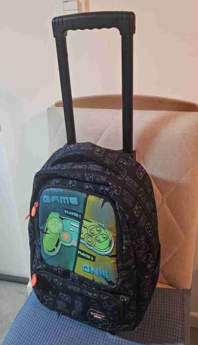 Mochila Head gamer con ruedas - miniatura 1