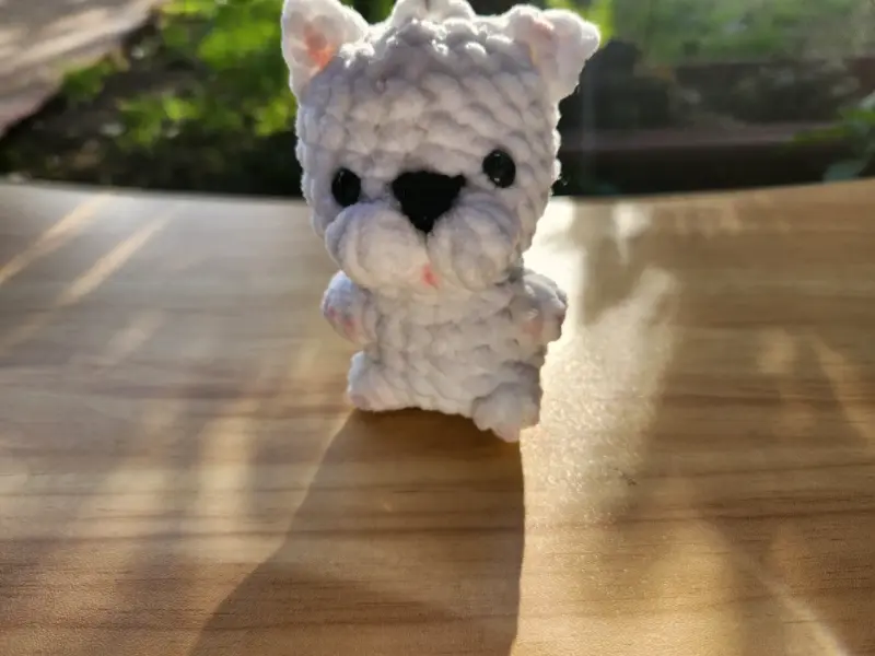 Llavero Pibble tejido a crochet