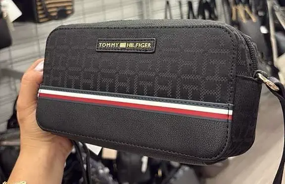 Cartera negra Tommy Hilfiger - 4