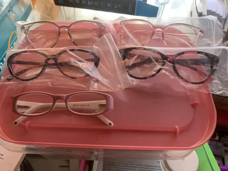Lote de gafas variadas