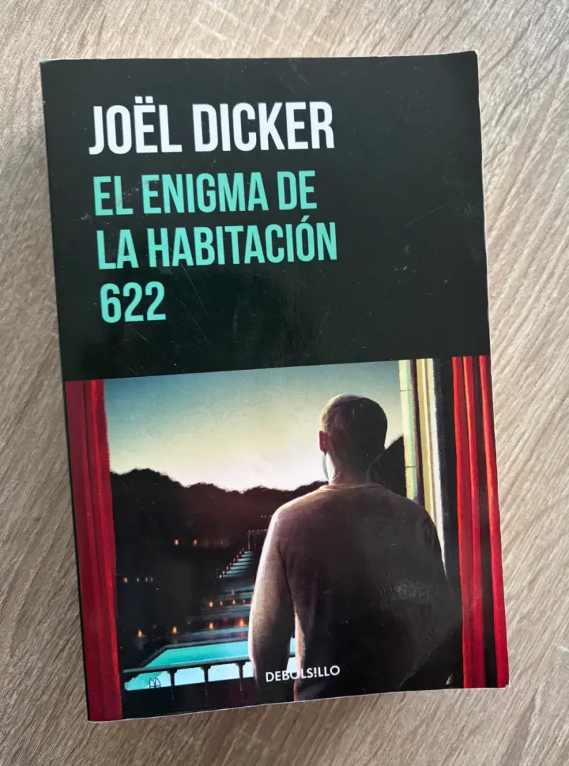Libro 'El enigma de la habitación 622' - 1